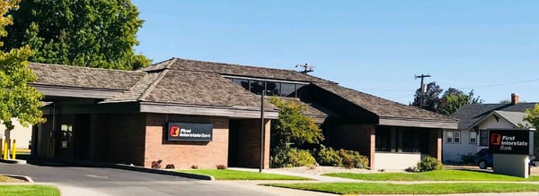 Exterior image of First Interstate Bank in Emmett, Idaho.