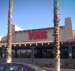 Vons Store Front Picture at 4733 E Palm Canyon Dr in Palm Springs CA