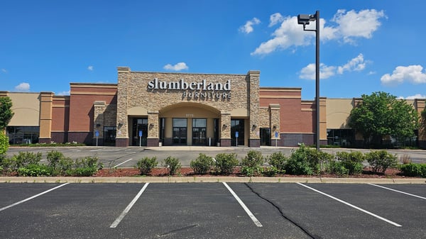 Woodbury Slumberland Furniture exterior 2