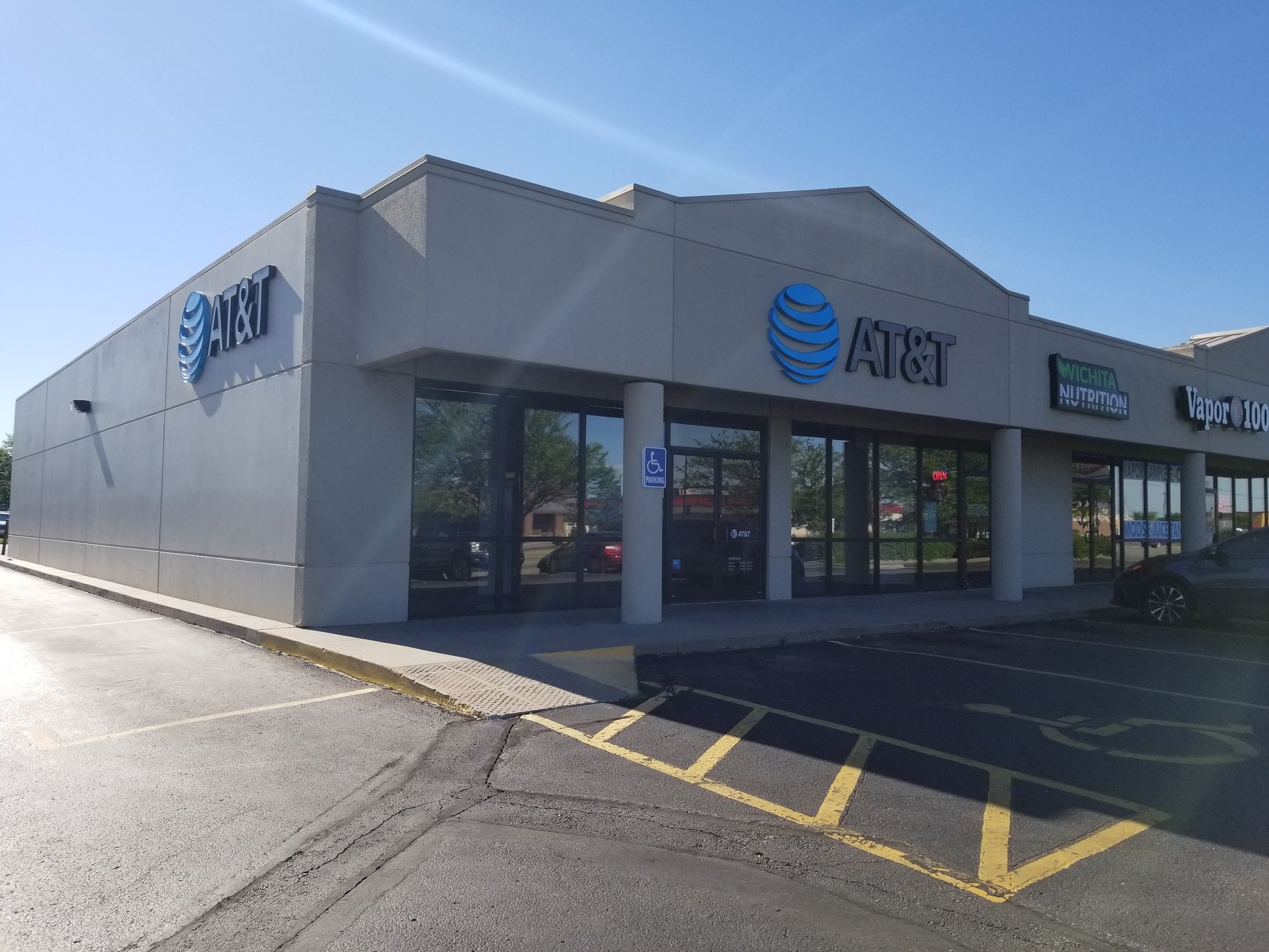 AT&T Store - Wichita East - Wichita, KS – iPhone & Samsung Deals!