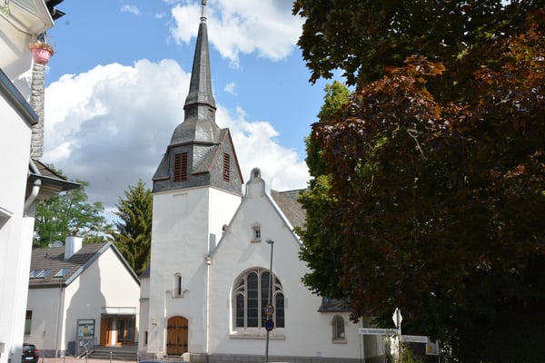 Evangelische Christuskirche - Evangelische Kirchengemeinde Niedernhausen