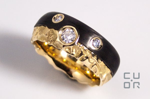 Ring Gelbgold Carbon mit Brillanten