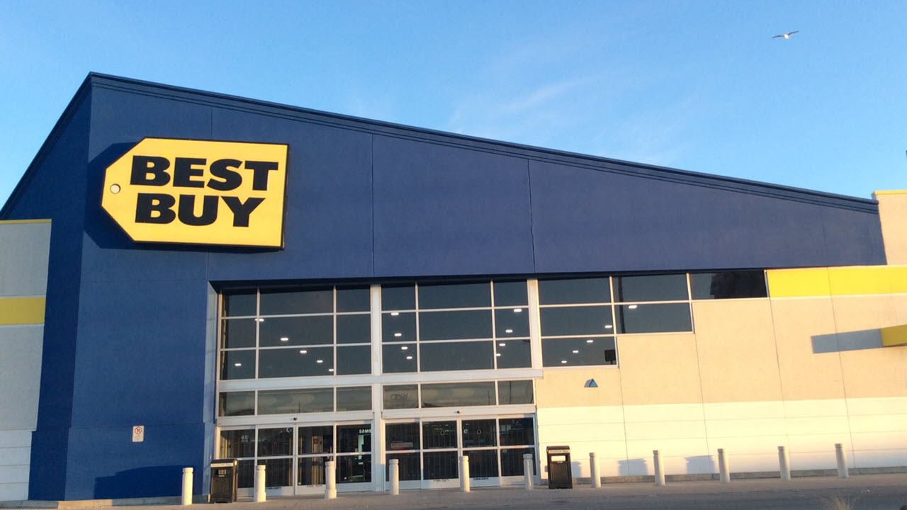 Best Buy Piazza Del Sole @ Hwy 7 & Weston Rd In Woodbridge, ON