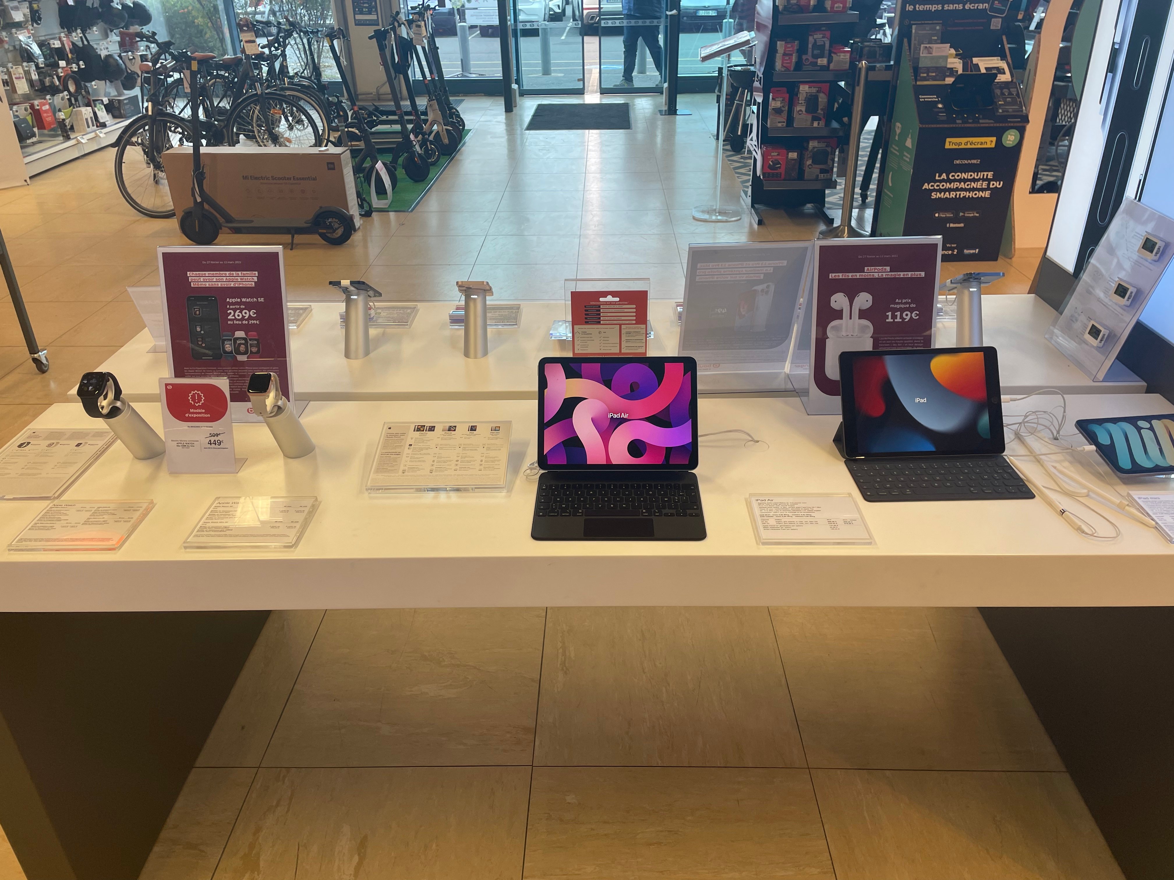 Table Apple à Boulanger Bordeaux Lac