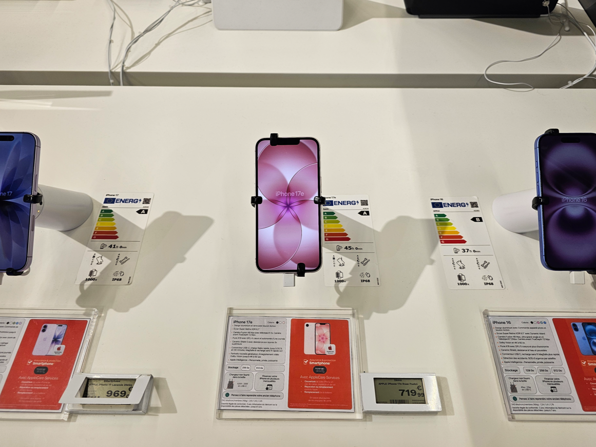 iPhone 17e à Boulanger La Rochelle Angoulins
