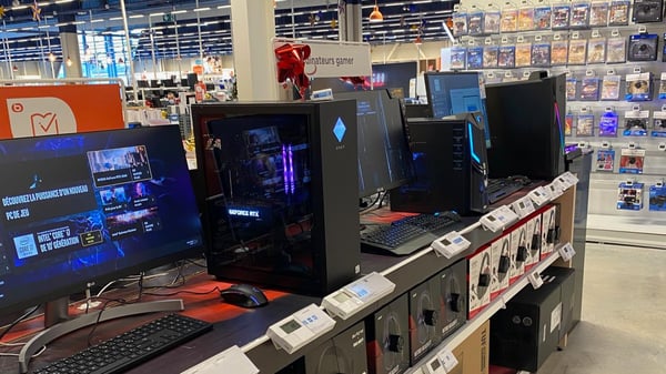 Rayon gaming de votre magasin Boulanger Colmar qui comprend : pc gamer, chaise gamer, casque gamer, clavier gamer, console playstation et nintendo switch.