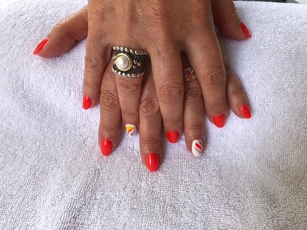 Lorin Nailstyling Hands & Feet