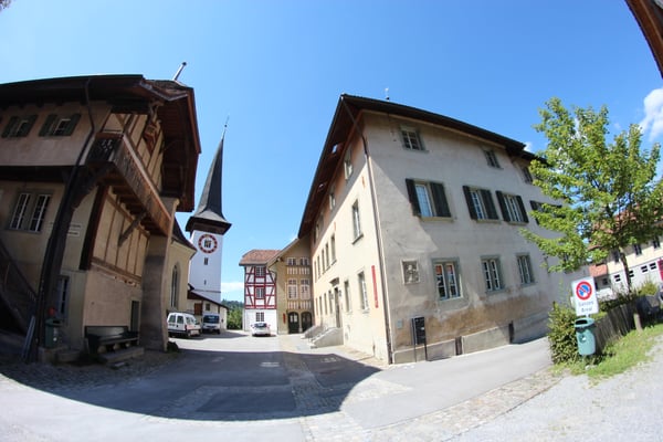 Kirche und Ritterhaus