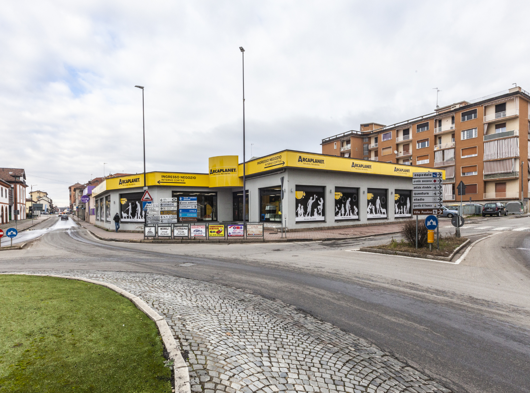 Arcaplanet Asti Corso XXV Aprile 225 - ang Corso Ivrea, PIEMONTE