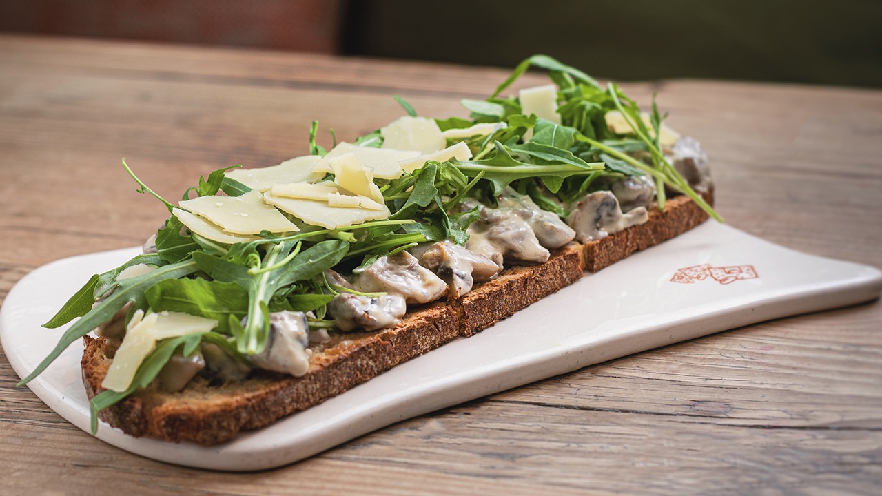 le-pain-quotidien-in-dubai-the-dubai-mall-ground-floor-near-fountain