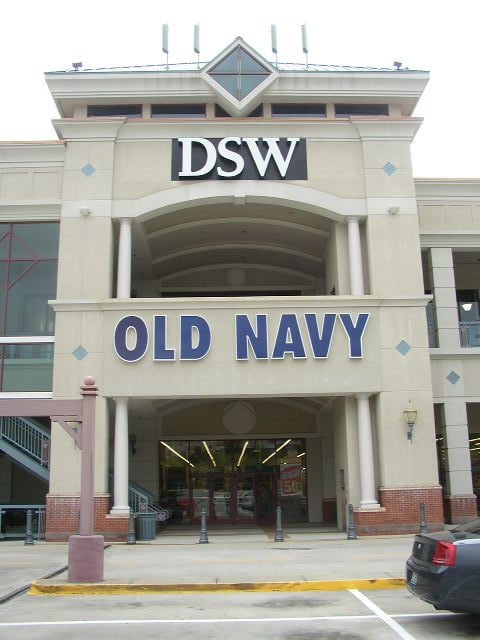 nearest dsw store to my location