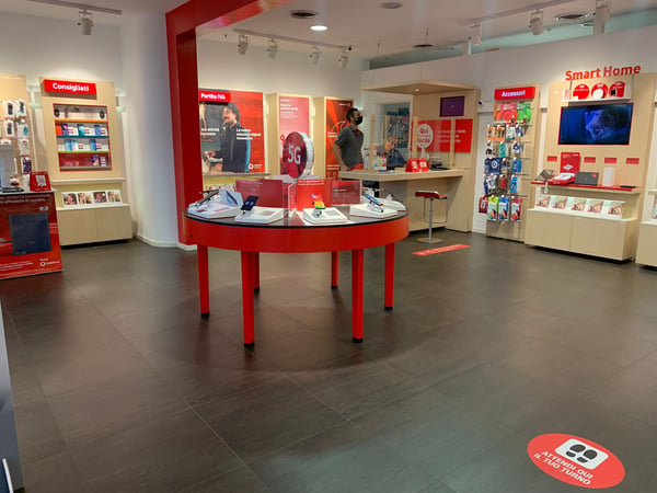 Vodafone Store | I Granai