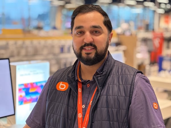 Fatih, Vendeur multimédia Boulanger Strasbourg la vigie