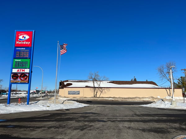 Side view of Slumberland Furniture Store in International Falls,  MN