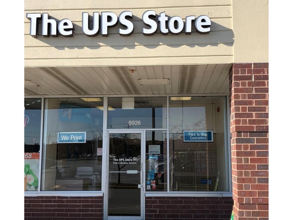 Facade of The UPS Store Niles