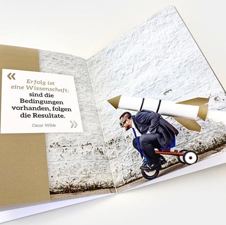 Editorial Design: Flyer, Broschüren, Geschäftsberichte, Kataloge, etc.