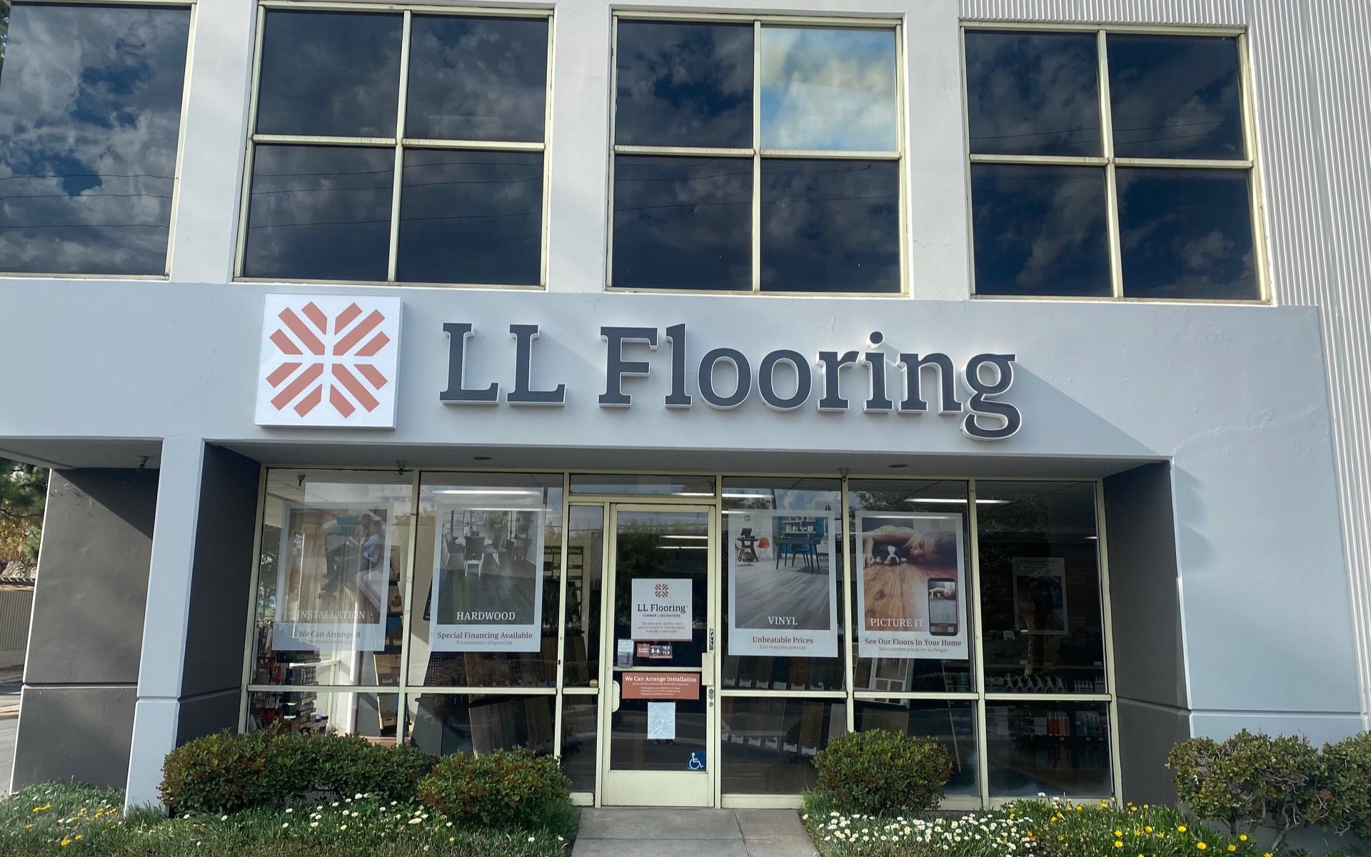 Vinyl Flooring Maintenance Tips  LL Flooring (Lumber Liquidators)