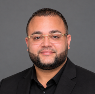 Luis Perez, Sales Agent