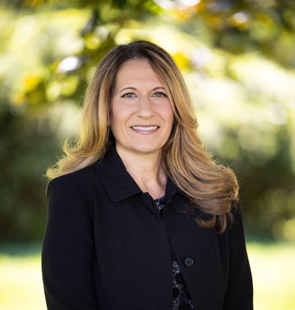 Photo of Lisa Dimter