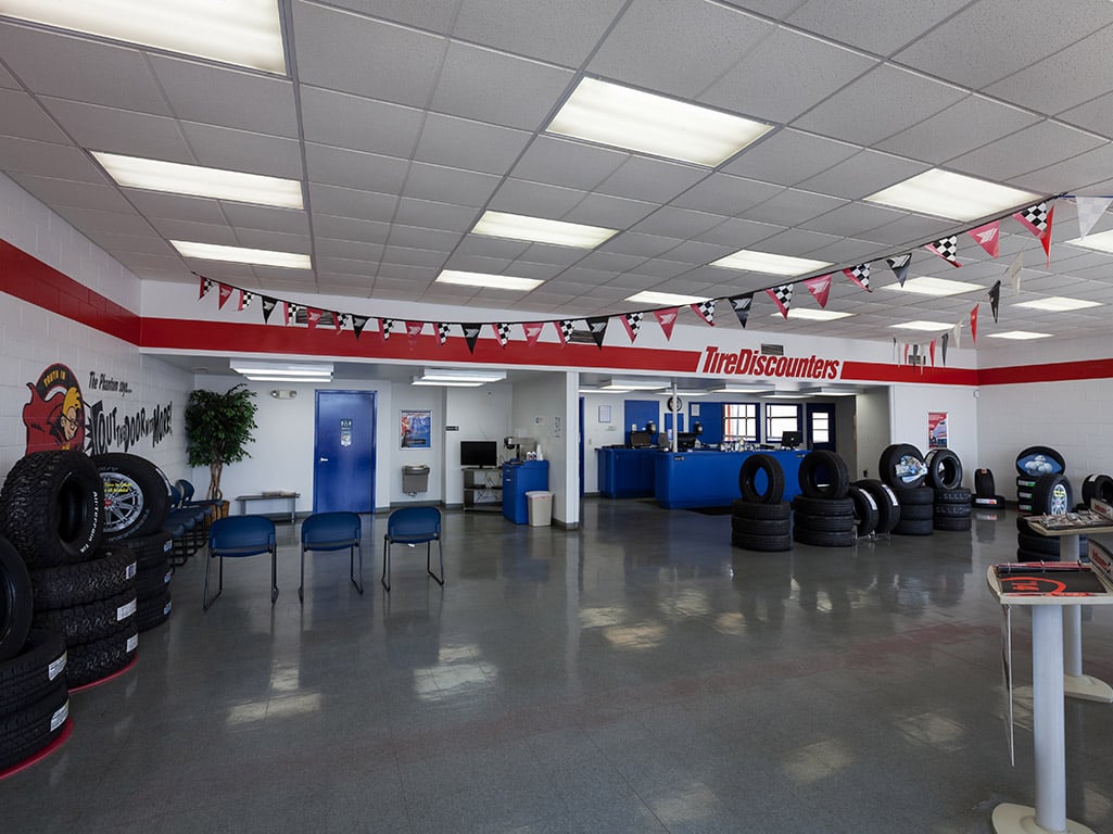 Tire Discounters Winton Road tires, alignment, brakes, autoglass in Cincinnati, OH