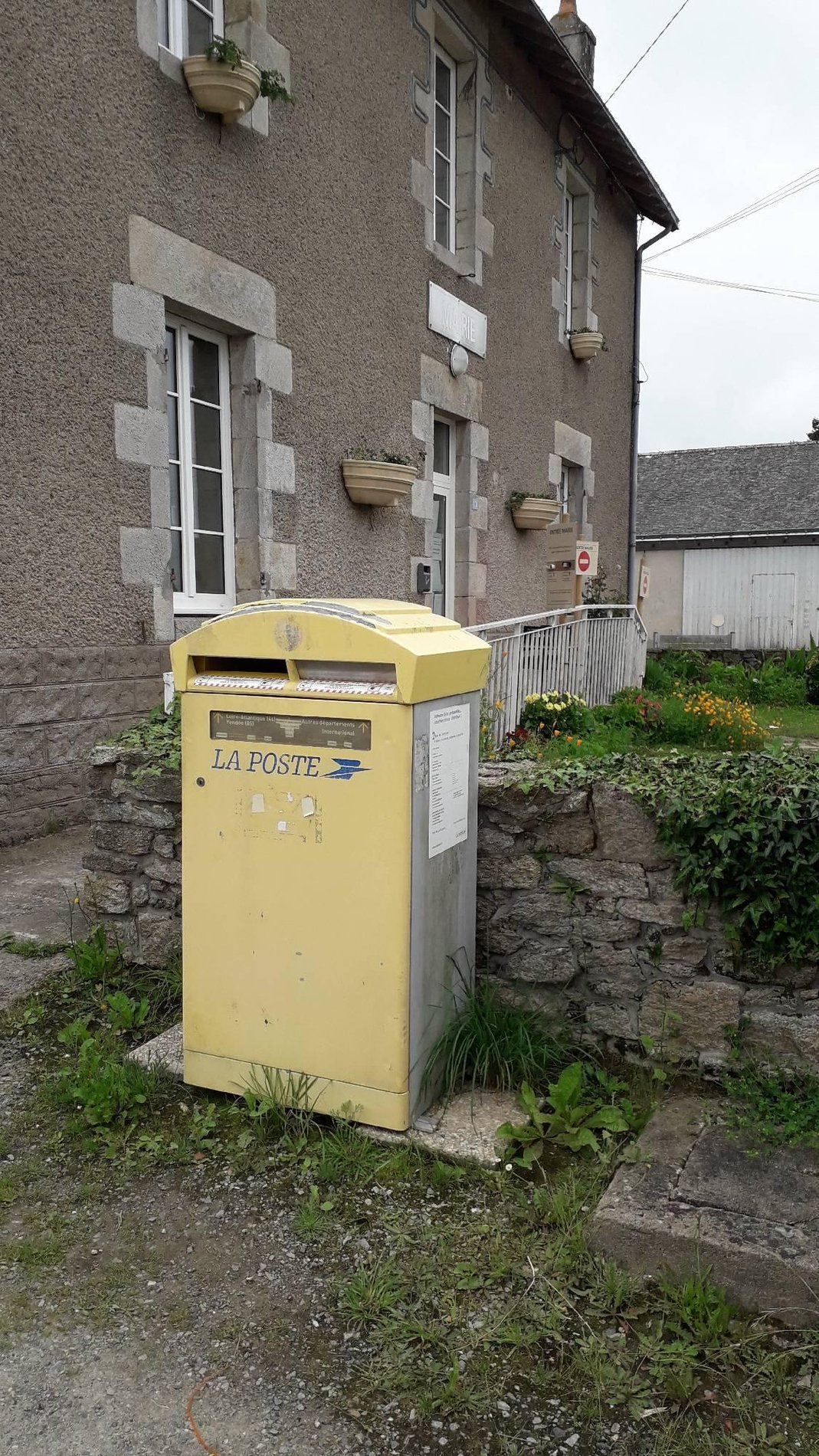 La Poste Agence Communale NOTRE DAME DES LANDES Mairie (44130) La Poste