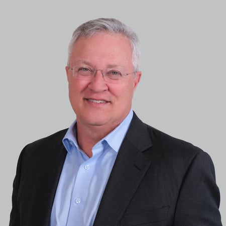 Pedro Fernandez Advisor Headshot image