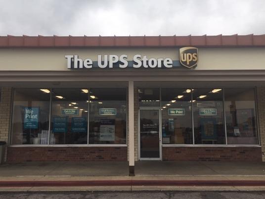 Exterior storefront image of The UPS Store #4775 in Independence, MO