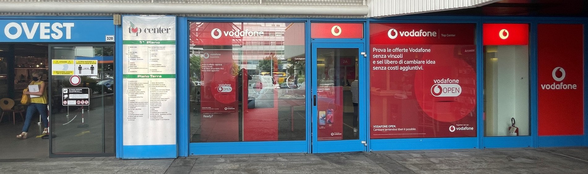 Vodafone Store | Top Center