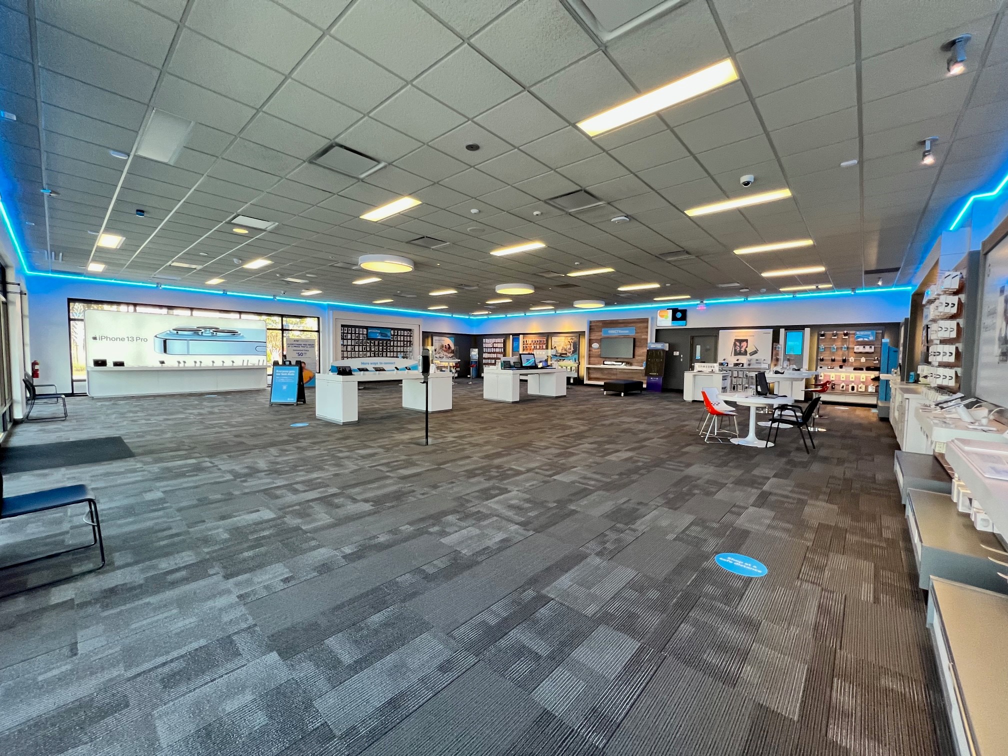 AT&T Regency Park Cell Phones, Wireless Plans & Accessories 9498