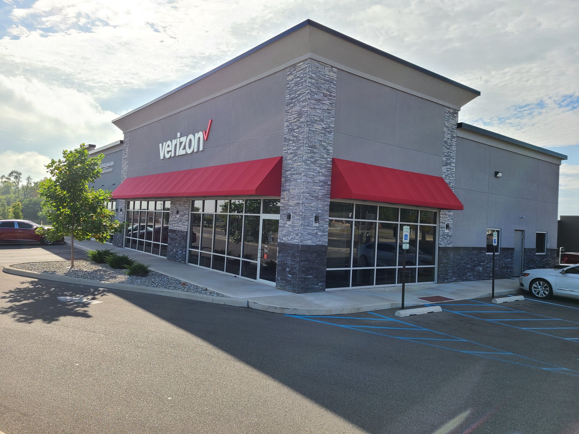 Wireless Zone 289 W Walker Way: Verizon Wireless Retailer