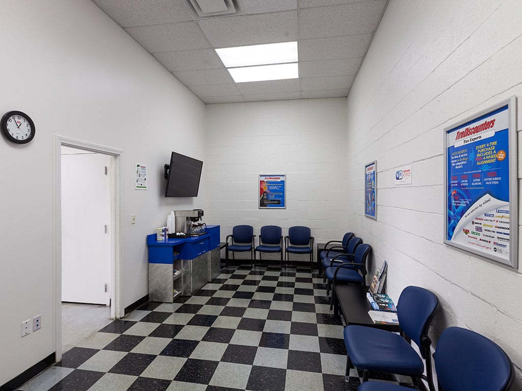 Tire Discounters Brentwood tires, alignment, brakes, autoglass in