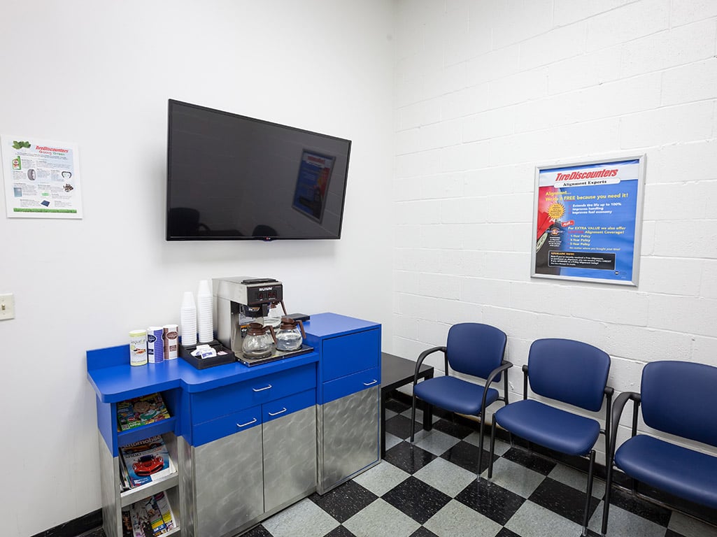 Tire Discounters Brentwood tires, alignment, brakes, autoglass in