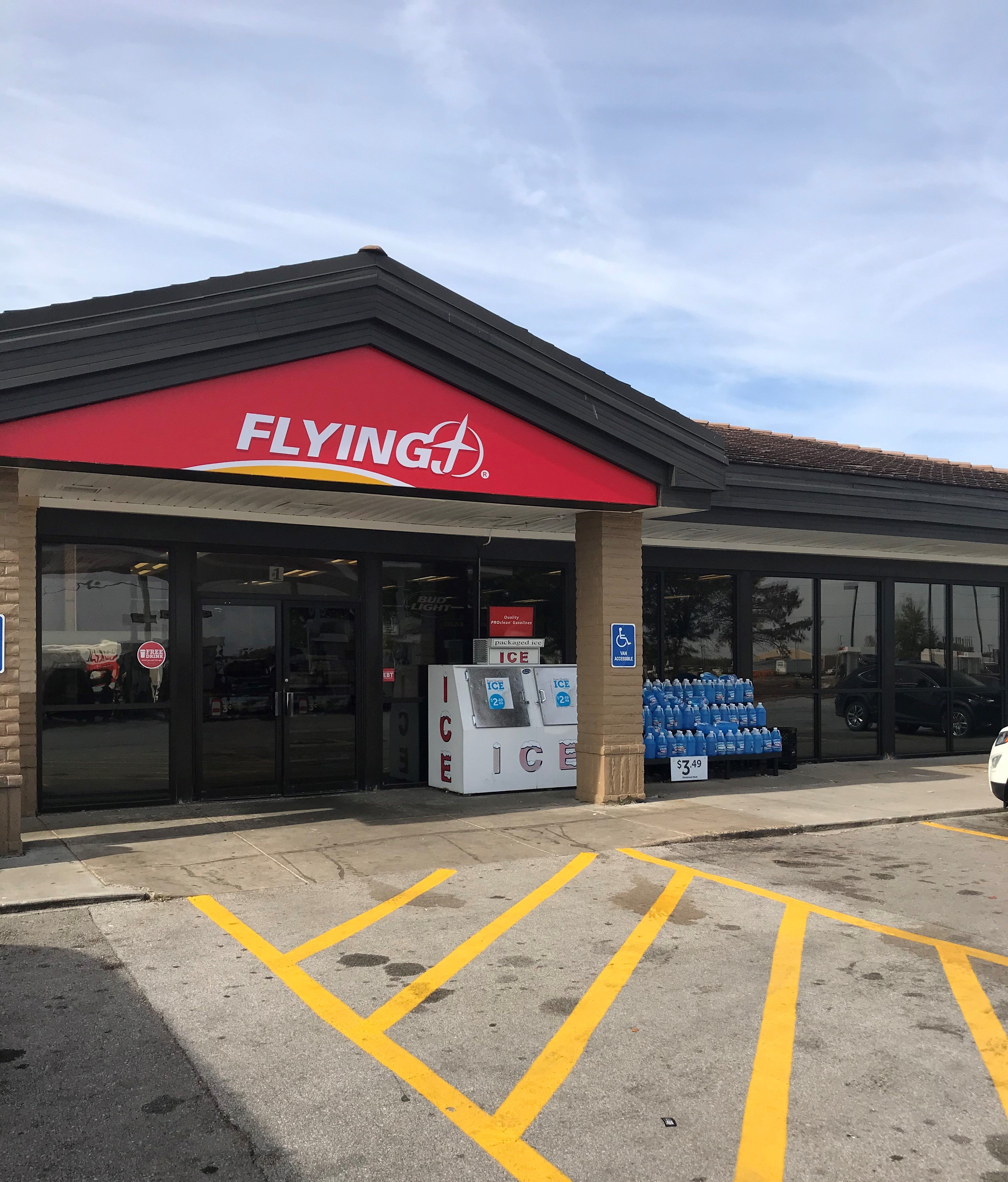 Flying J Travel Center in Warrenton, MO