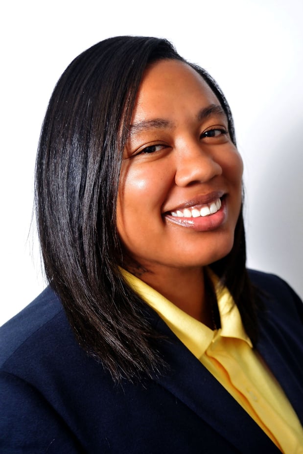 Destiny Robinson Farmers Insurance Agent in Arlington, TX