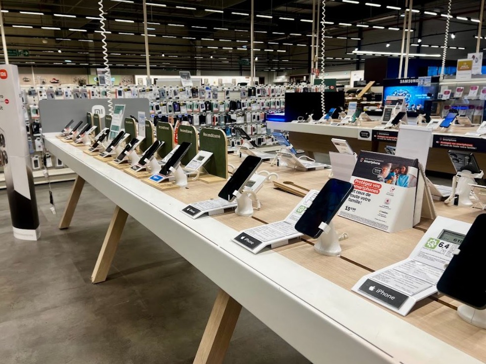 Tables smartphones - Boulanger Pontault-Combault
