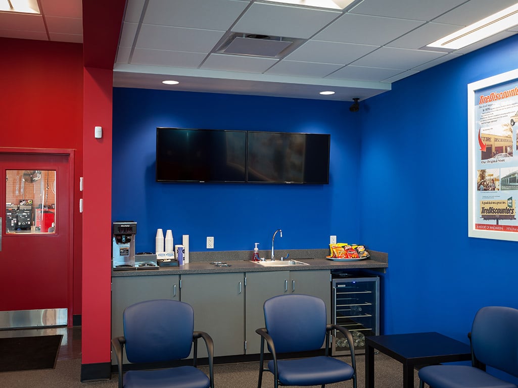 Tire Discounters Auto Glass Repair and Replacement in Cincinnati.