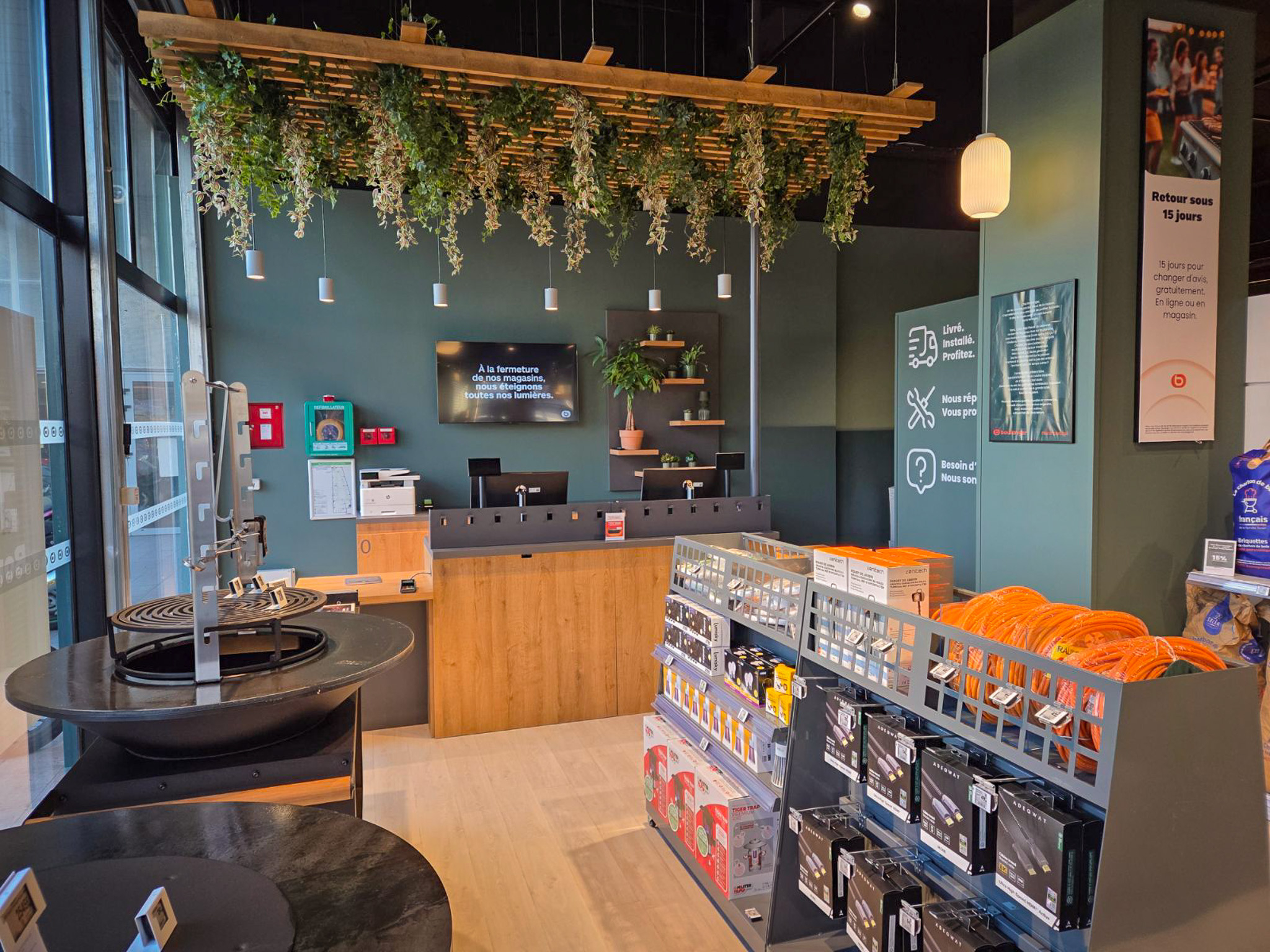 ENTRÉE MAGASIN Boulanger Toulon Outdoor