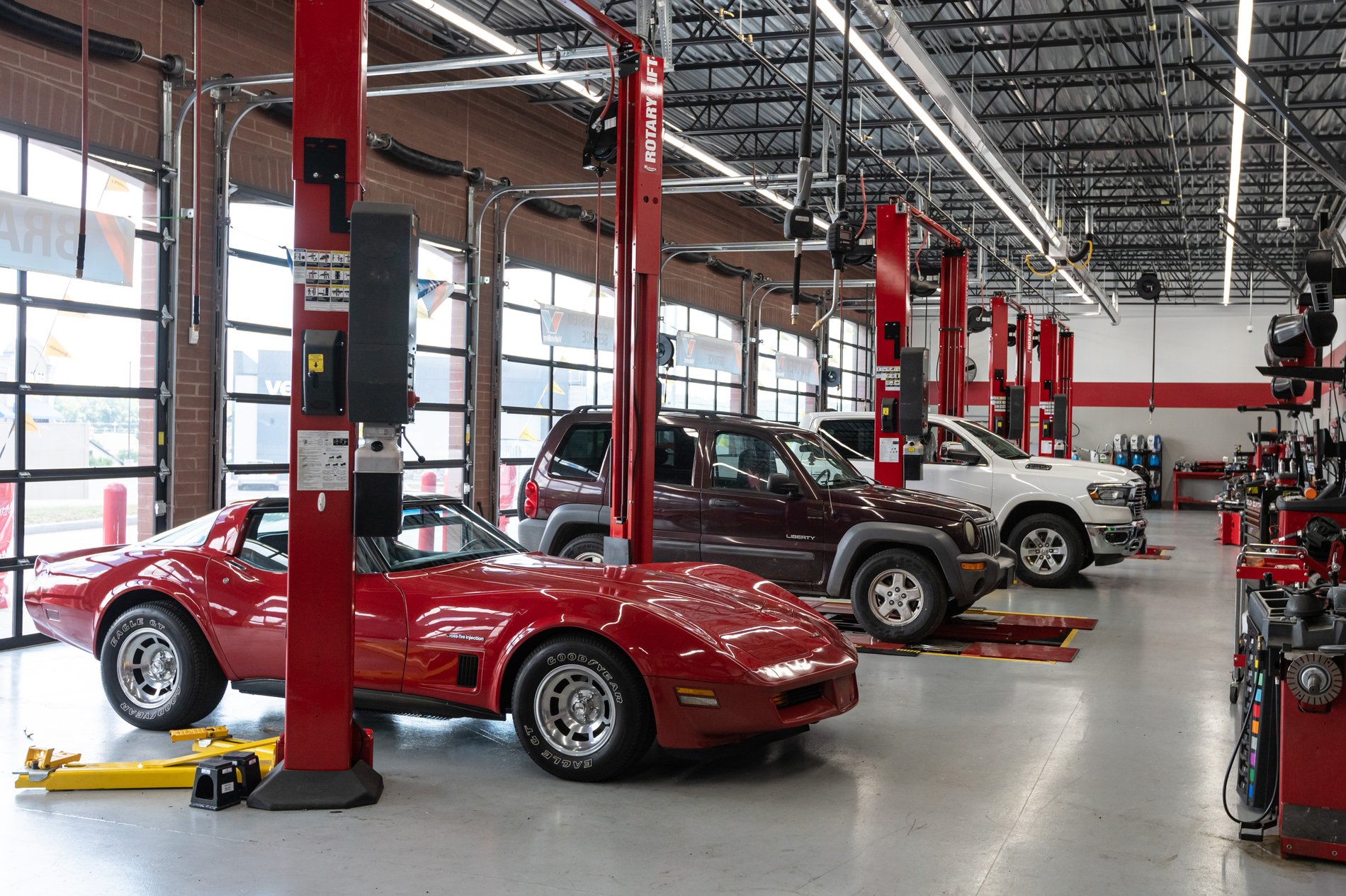 Tire Discounters Chapman Hwy tires, alignment, brakes, autoglass in