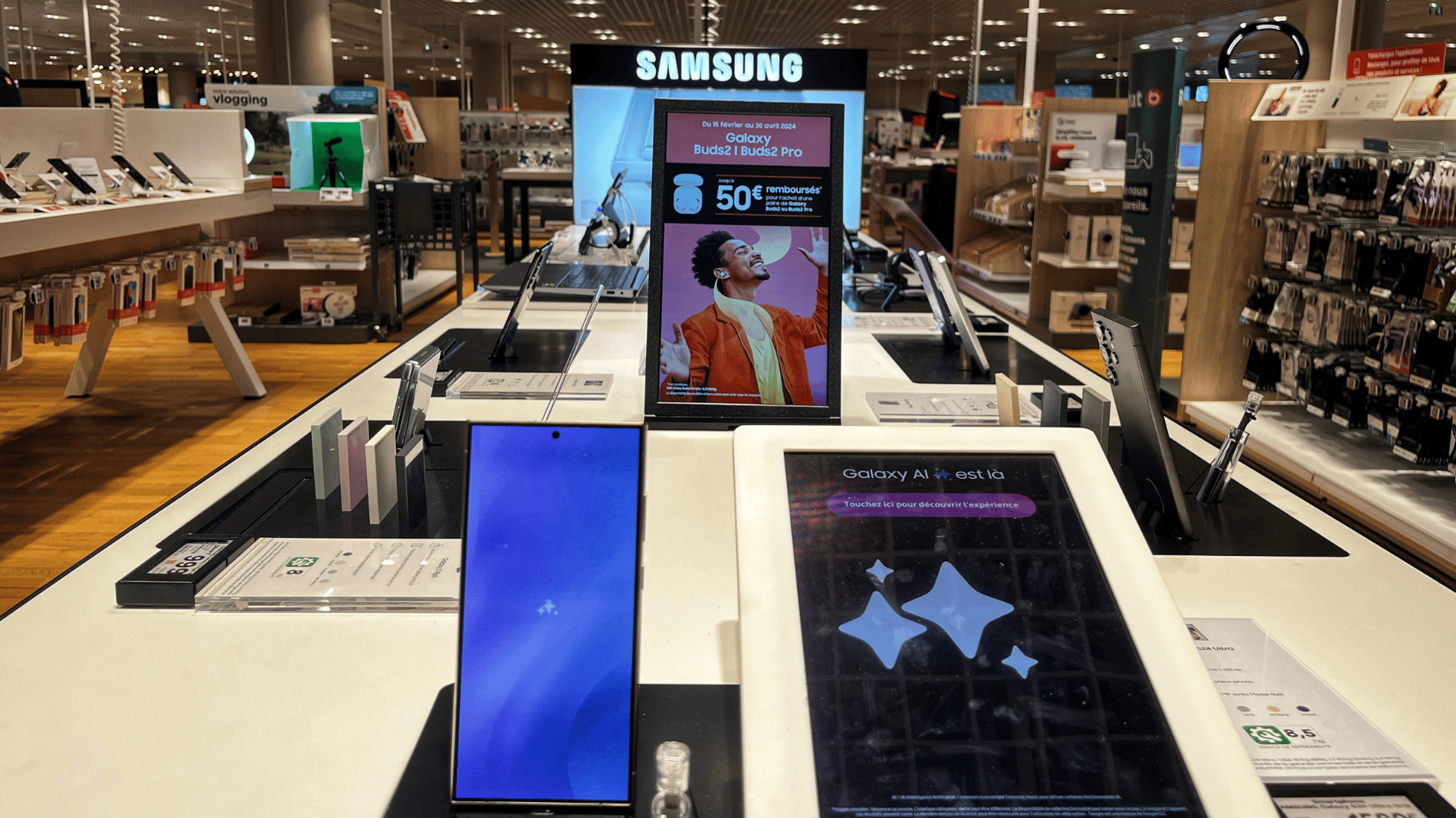 TABLE TELEPHONE SAMSUNG CHEZ BOULANGER NICE CAP 3000
