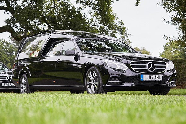 A traditional, motorised hearse