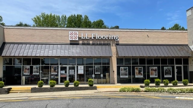 LL Flooring #1302 Gastonia | 2930 E Franklin Blvd | Storefront