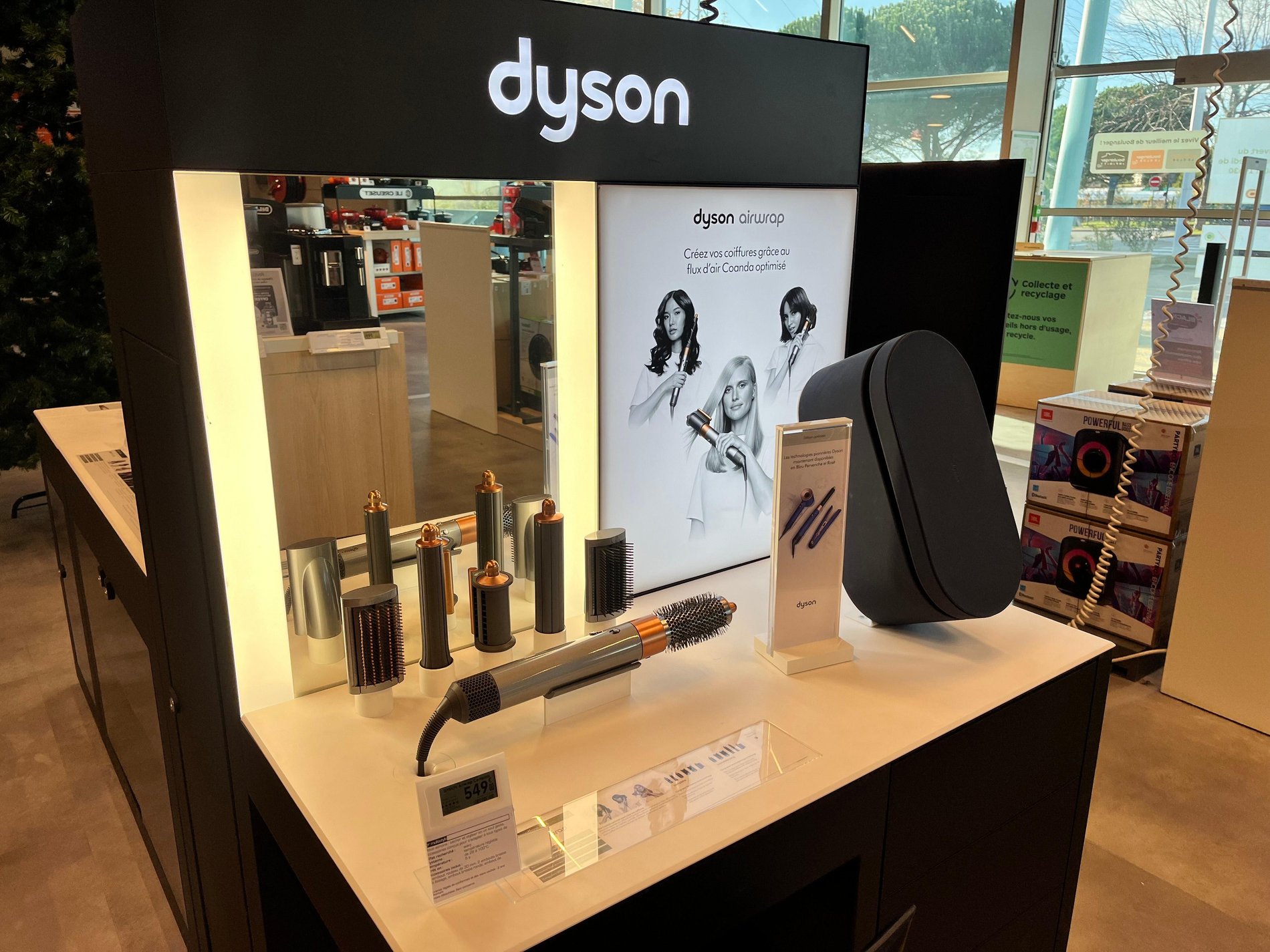 Fer multistyle Dyson multifonctions Airwrap Complete Long en exposition à Boulanger limonest