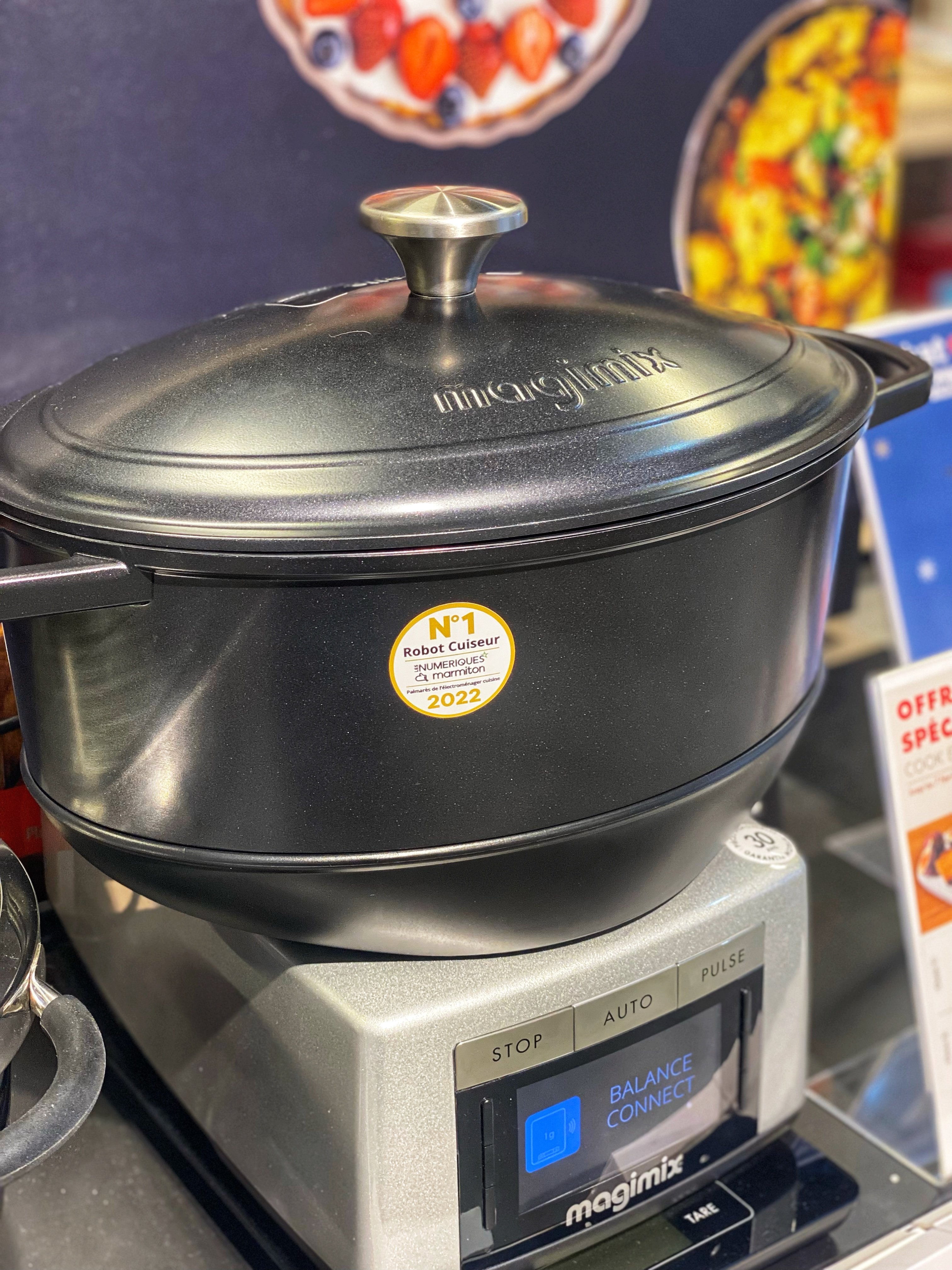 Découvrez la gamme Magimix chez Boulanger Alès : robots multifonctions, Cook Expert, Juice Expert, machines à pain, Gelato Expert, et plus encore, pour une cuisine innovante et pratique.