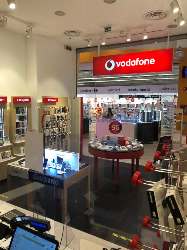 Vodafone Store | Carrefour Limbiate