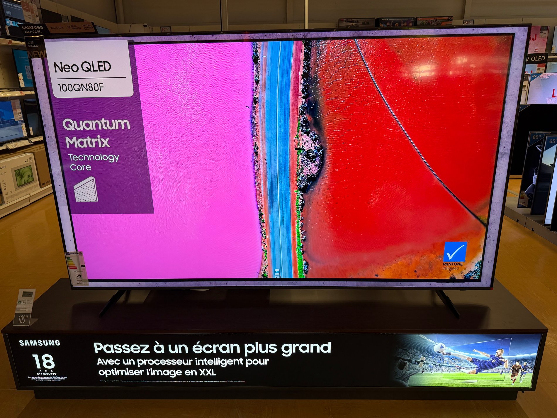 Samsung TQ100QN80F 2025 – 100" Mini LED : TV 4K Neo QLED géante, contraste précis, couleurs vives, Dolby Atmos et Smart TV Vision AI. Transformez votre salon en cinéma. Disponible à Boulanger  Dijon Quetigny