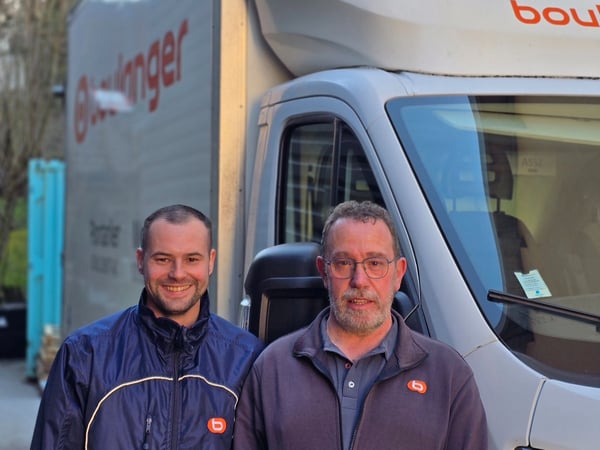 Equipe de livraison, installation et de démonstration