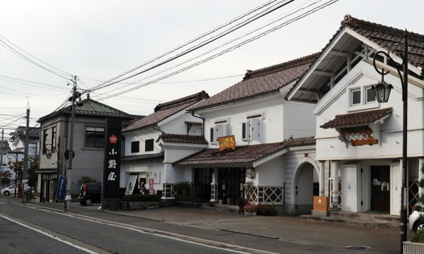 七日町の街並み