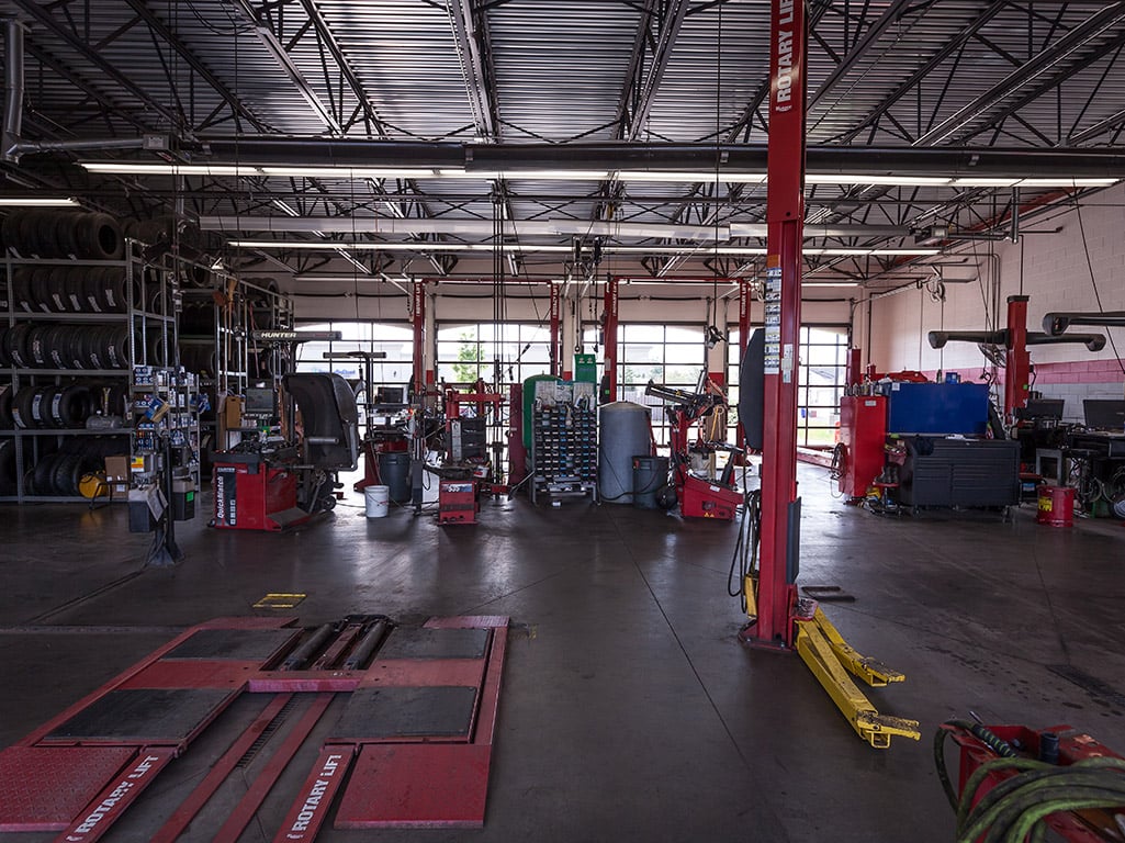 Tire Discounters Malabu Heights tires, alignment, brakes, autoglass