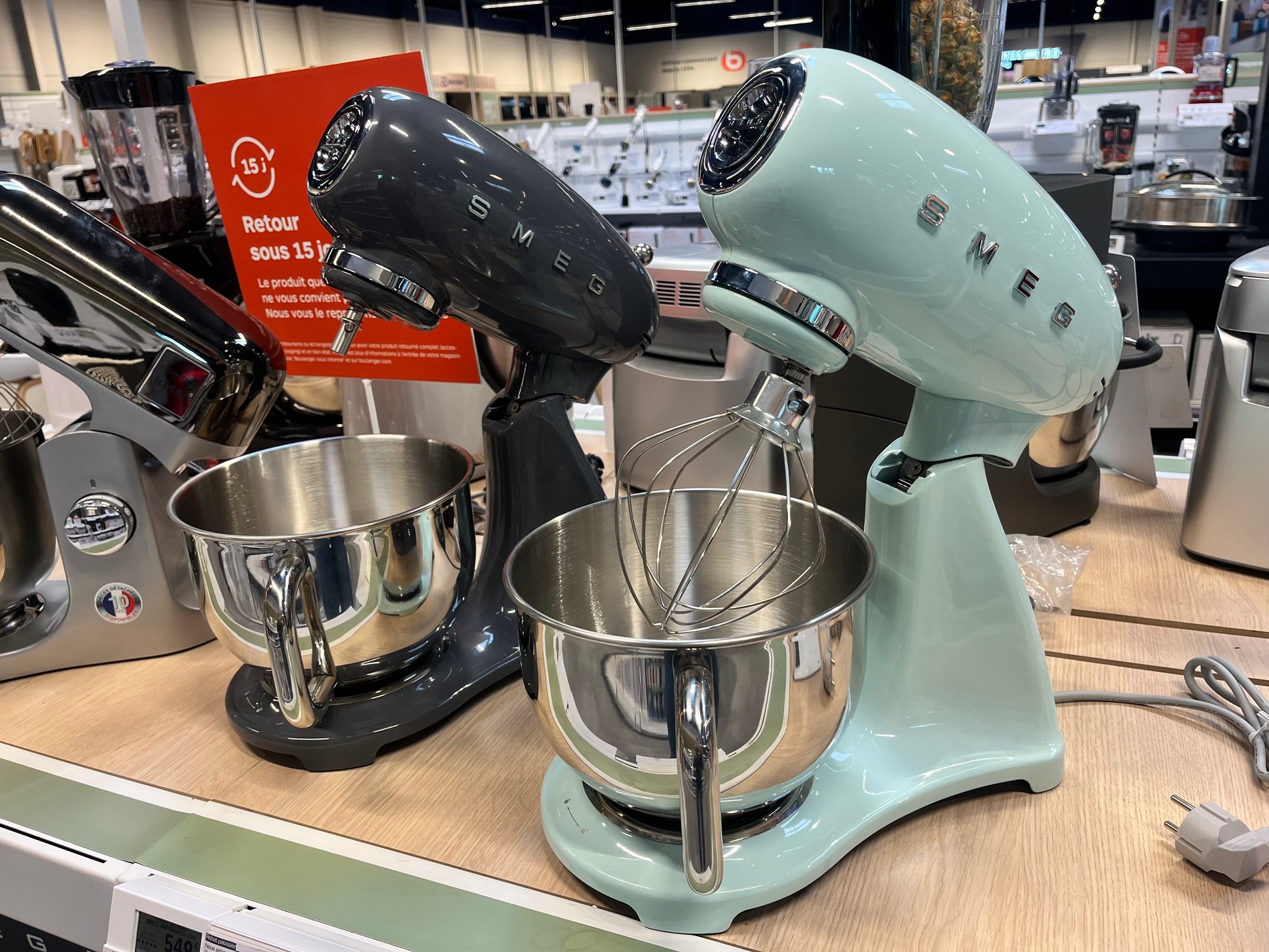 Robots patissier SMEG Gris et vert d'eau à Boulanger Limonest