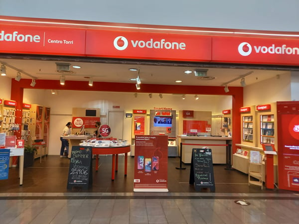 Vodafone Store | Centro Torri